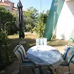 Kuca Deleut Semesterbostad Novi Vinodolski