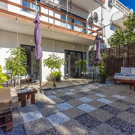 Dom wakacyjny Kuca Deleut *