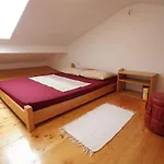 Kuca Deleut