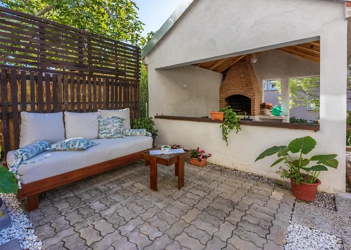 Kuca Deleut Holiday home Novi Vinodolski